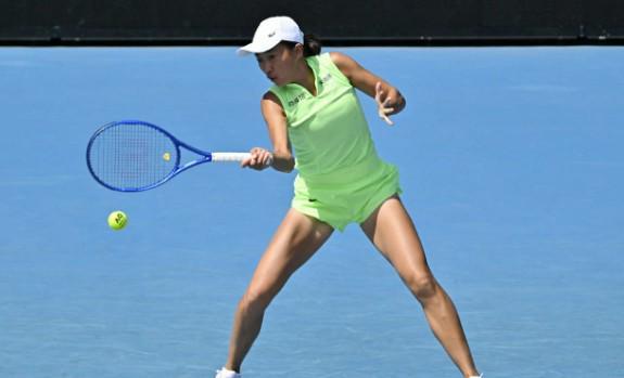 张帅0-2兹沃纳列娃,遭遇WTA1000多哈站资格赛一轮游