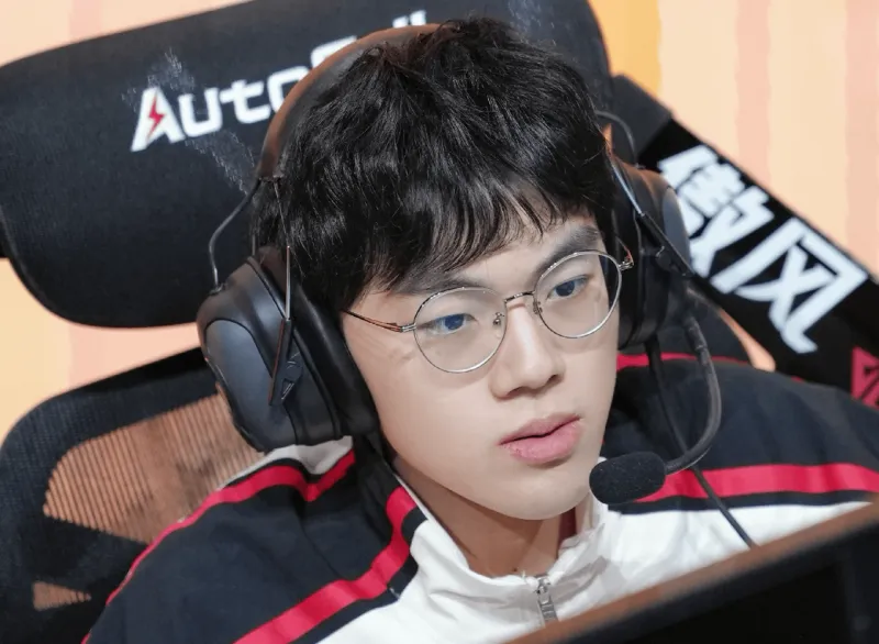 Erha:视野还需要做得更好,但打团我觉得今天做得还不错